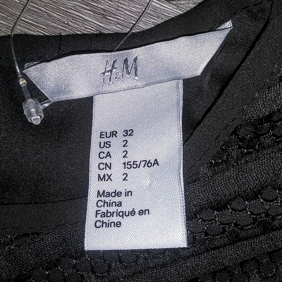 H&M | Black Chevron Pattern Dress Sz 2 - Picture 2 of 4